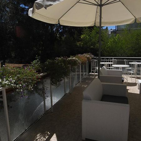 Hotel Moreri Grado Bagian luar foto