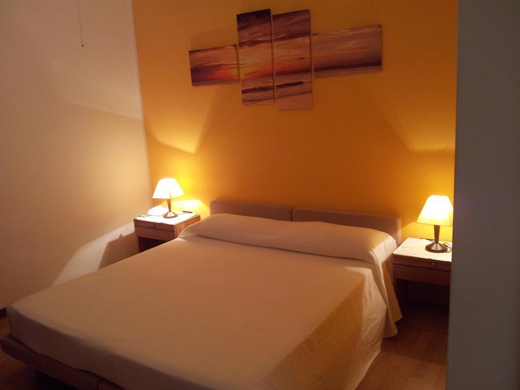 Hotel Moreri Grado Ruang foto