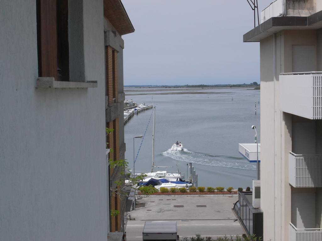 Hotel Moreri Grado Ruang foto