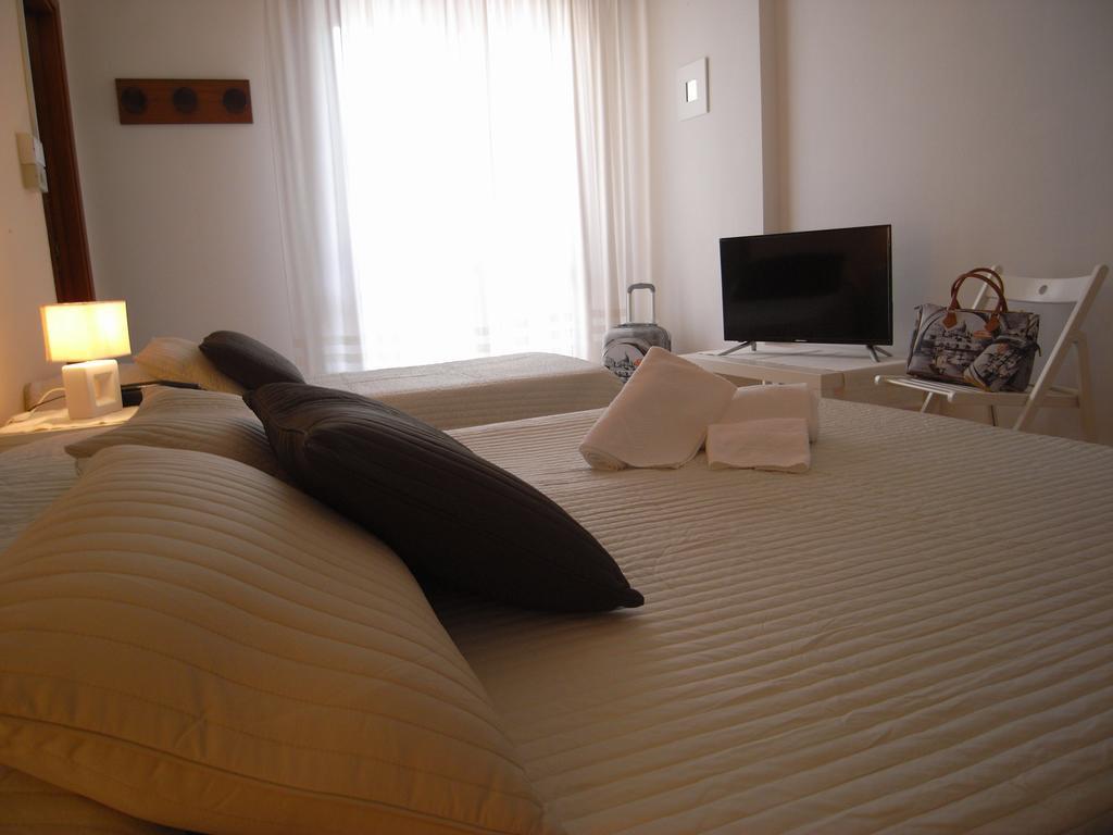 Hotel Moreri Grado Ruang foto