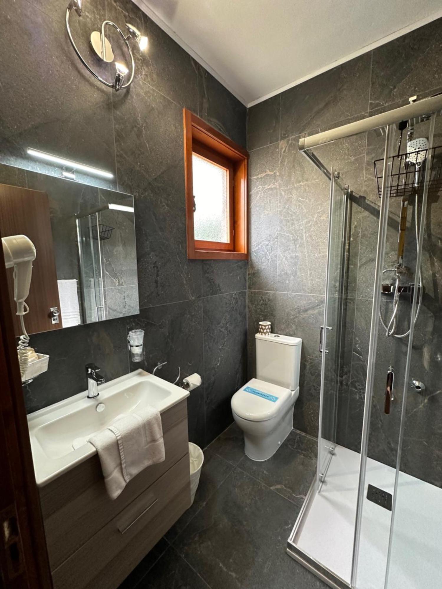 Hotel Moreri Grado Bagian luar foto
