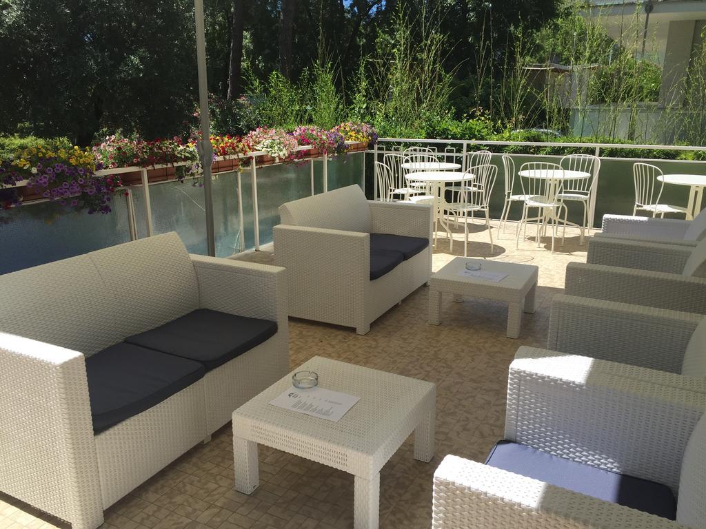 Hotel Moreri Grado Bagian luar foto