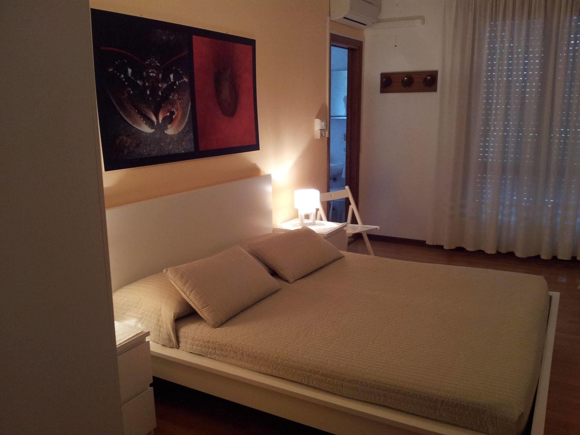 Hotel Moreri Grado Bagian luar foto