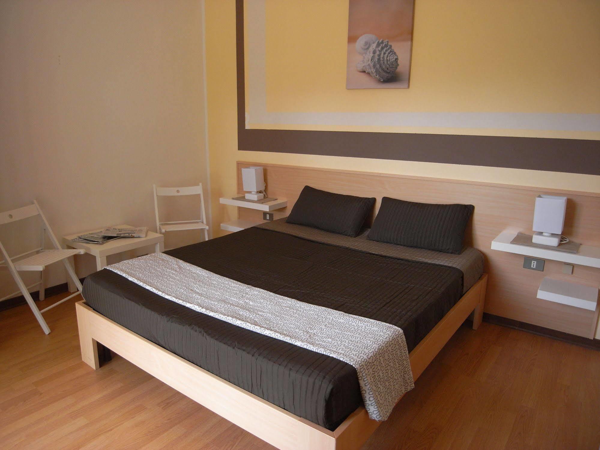 Hotel Moreri Grado Bagian luar foto